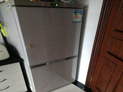 海尔冰箱内灯怎么换