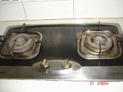 前锋燃气灶一松手就熄火怎么回事