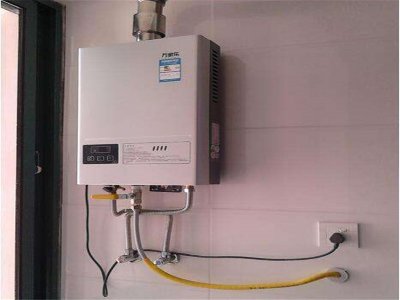 阿里斯顿电热水器e1什么意思