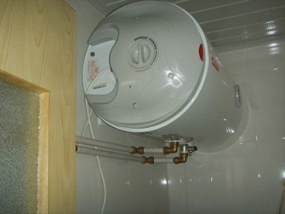 阿里斯顿安装怎么热水器