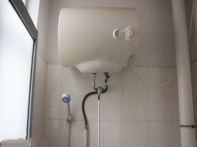 樱雪咋安装热水器