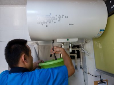 方太热水器一放热水就响是怎么回事